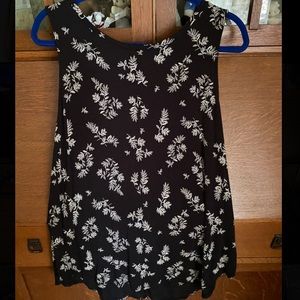 Old Navy Black Knit Top Floral Pattern